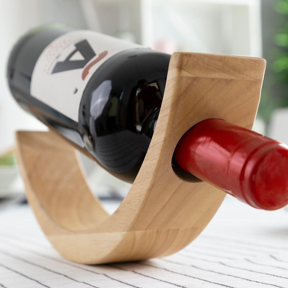 Innovagoods Woolance zwevende houten Wijnfleshouder